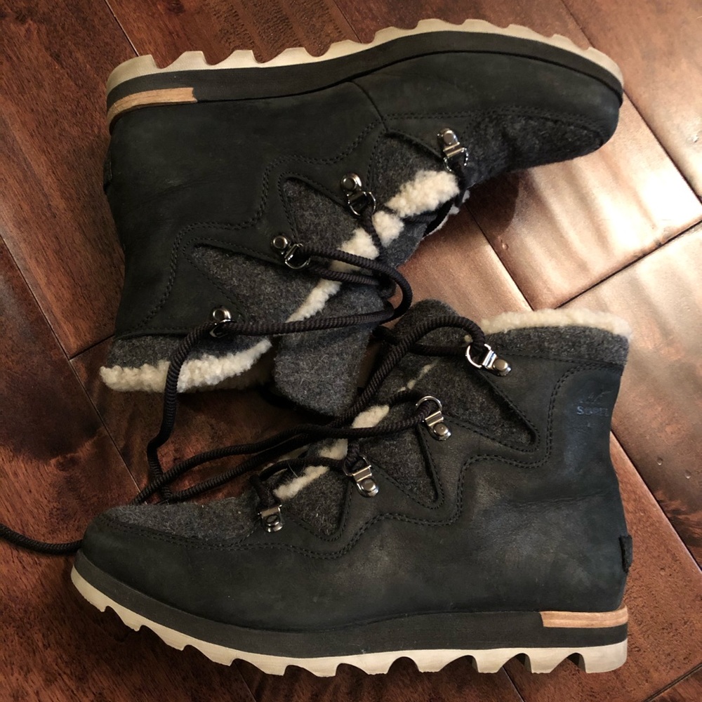 Sorel Sneakchic Alpine boots